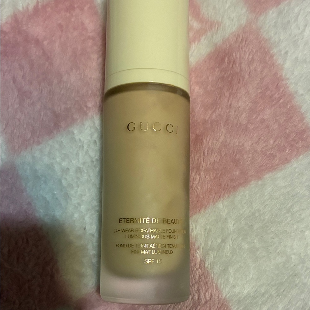 New without box, Gucci foundation